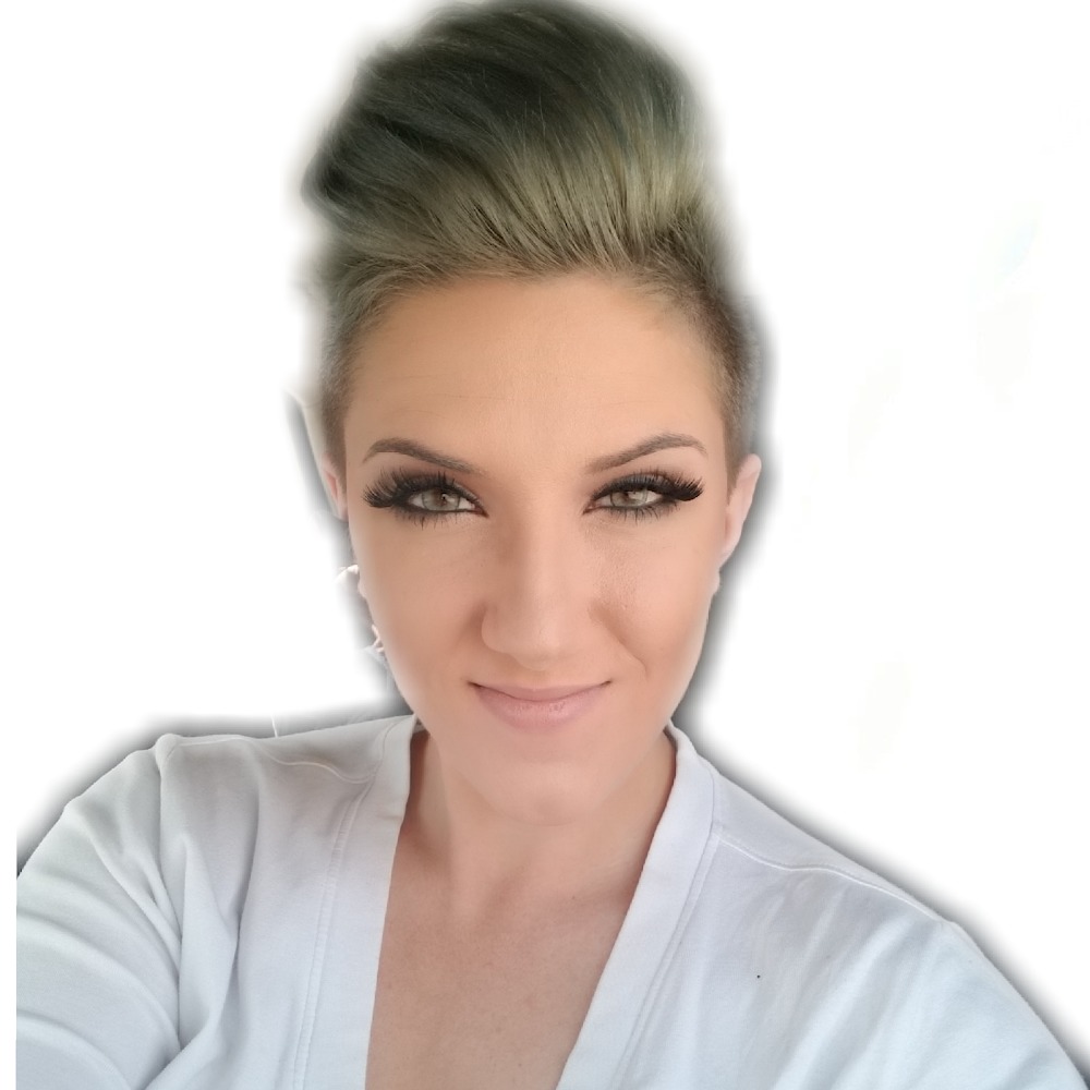 Meet your Posher, Carissa